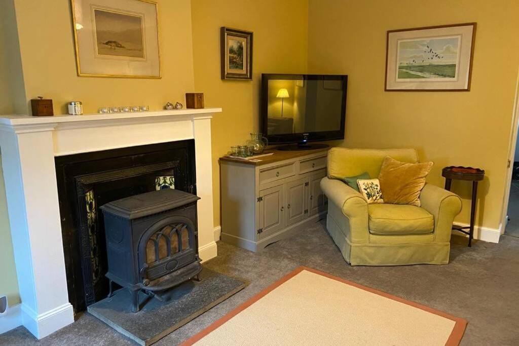 2X King Bedrooms, Private Living Room & Bathroom Thornhill  Esterno foto